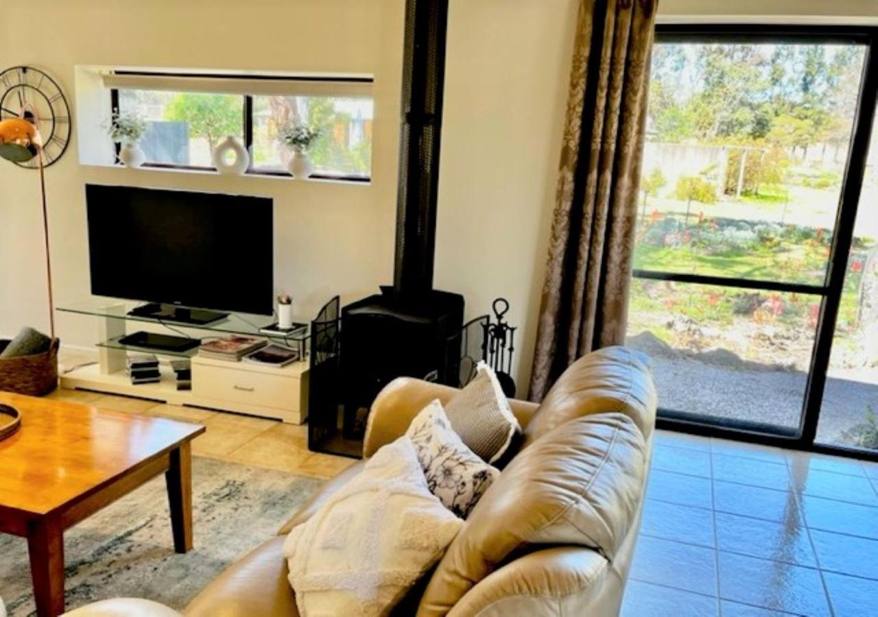 Granite Gardens Cottages & Lake Retreat Stanthorpe Exterior foto